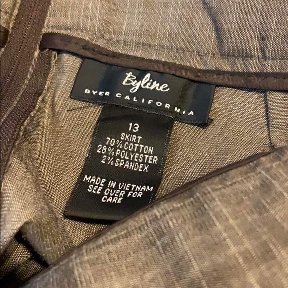 Byline Pencil Skirt - Picture 5 of 5